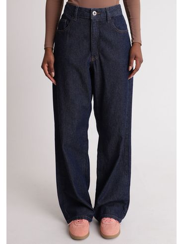 Calça jeans wide leg cintura alta amaciada