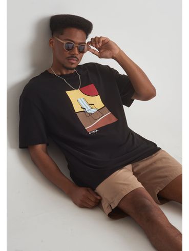 Camiseta de algodão estampa o divã