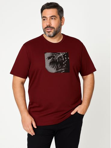 Camiseta Manga Curta Estampada Plus Size Masculina BORDO