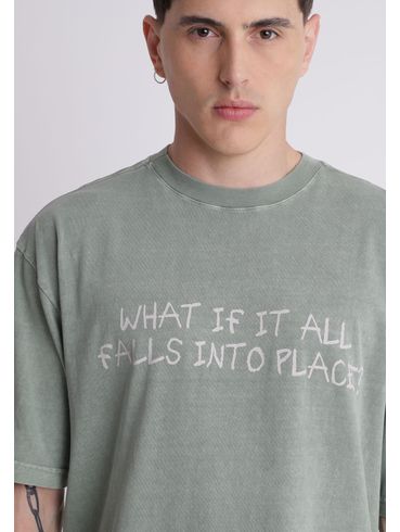 Camiseta oversized estampada lettering