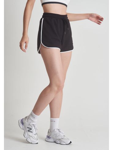 Short moletom running contrastante p&b