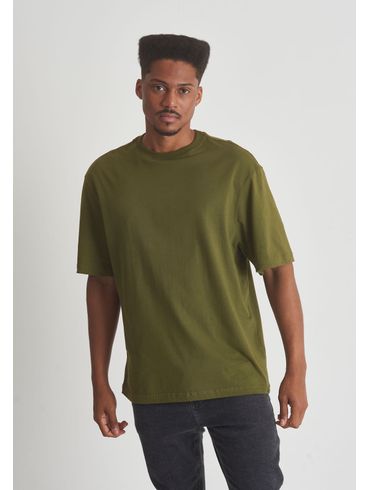 Camiseta básica  over fit verde oliva