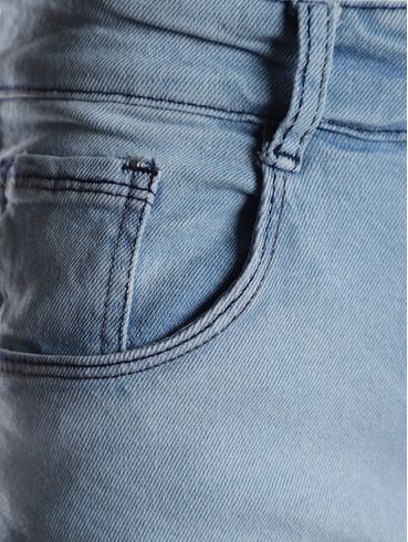 Bermuda Jeans Delavê Com Puídos Masculina AZUL