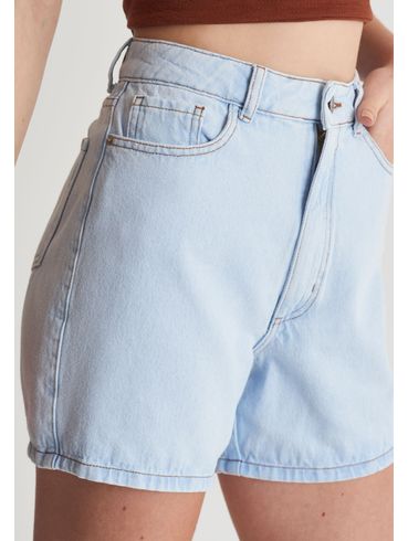 Short jeans delavê