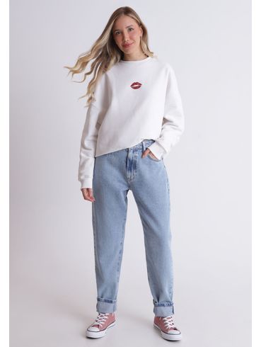Calça jeans mom cintura media