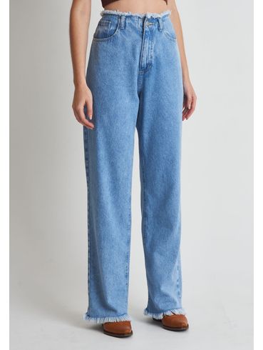 Calça jeans cos desfiado